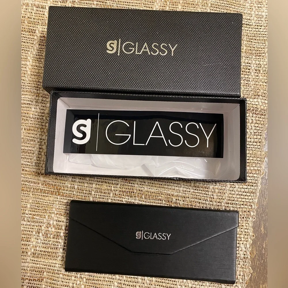 GLASSY FOLDABLE GLASSES CASE AND BOX